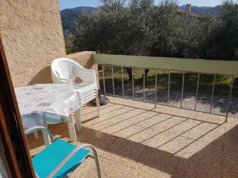 Residence Lou Cigaloun - Ana Location Gréoux-les-Bains Zewnętrze zdjęcie