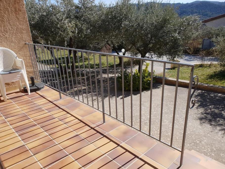Residence Lou Cigaloun - Ana Location Gréoux-les-Bains Zewnętrze zdjęcie