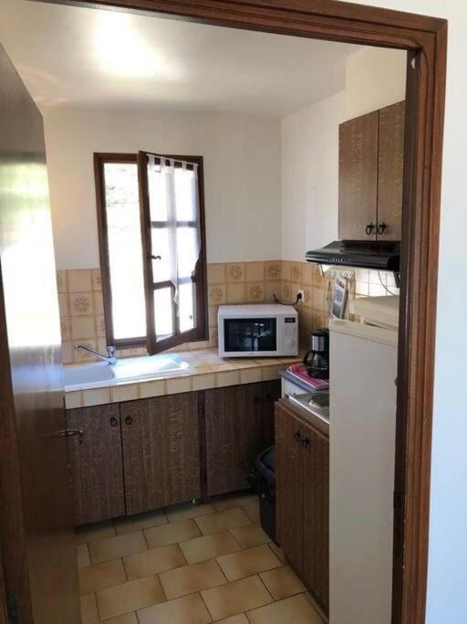 Residence Lou Cigaloun - Ana Location Gréoux-les-Bains Zewnętrze zdjęcie